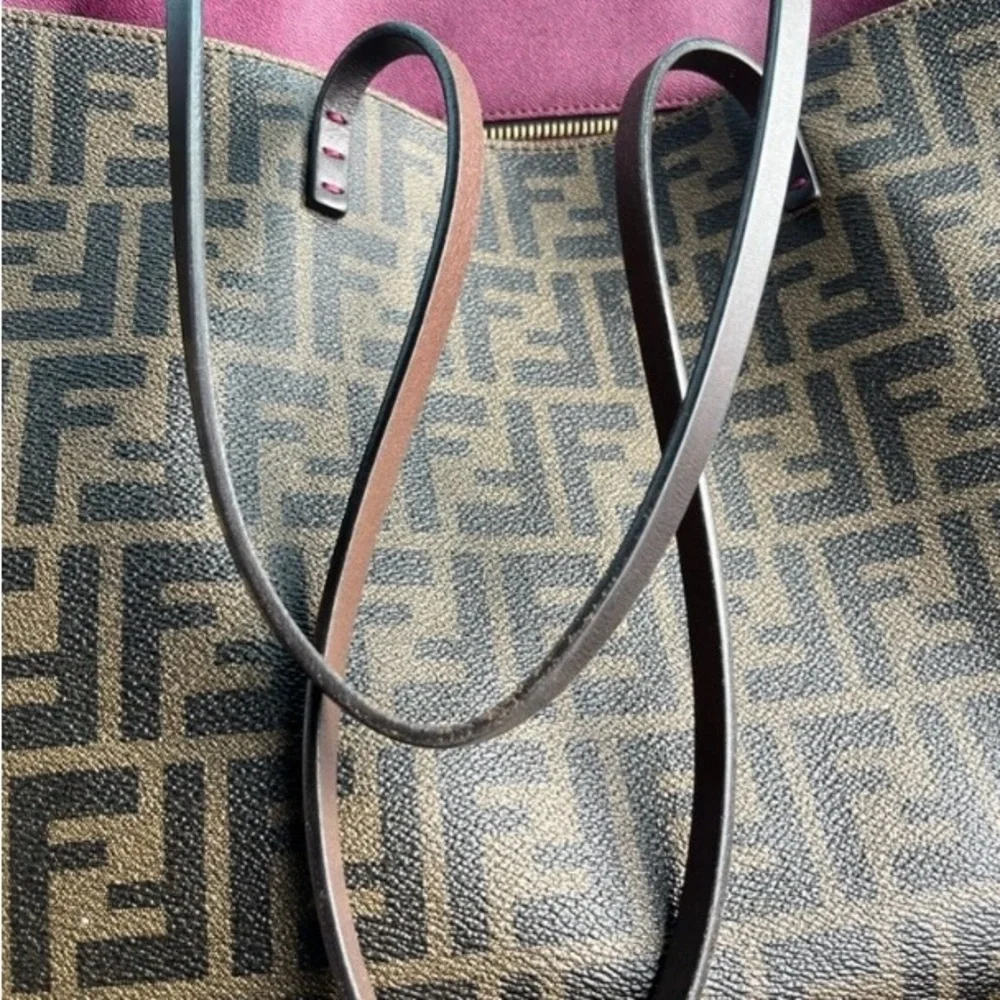 Authentic vintage Fendi tote - Picture 2 of 8